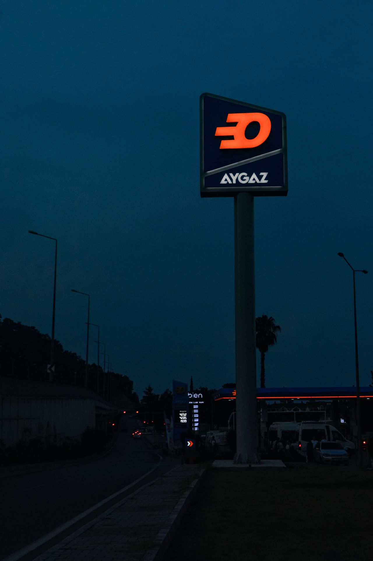 Totem ve Pilon Tabela Uygulamaları